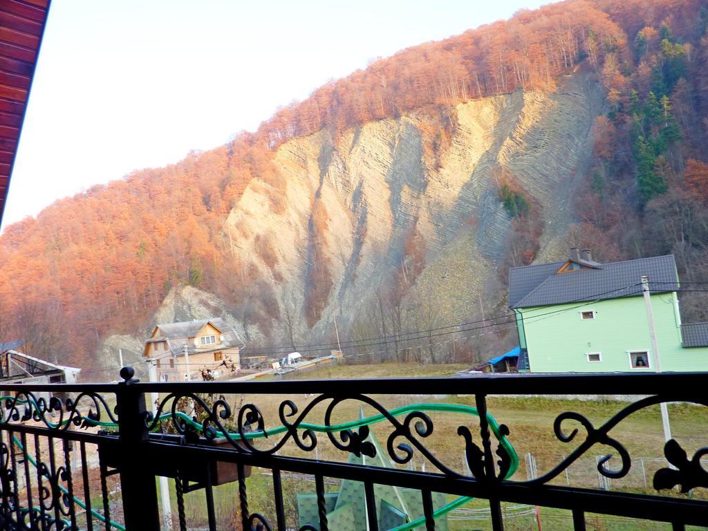 Sadyba Bilya Richky Yaremche Habitación foto